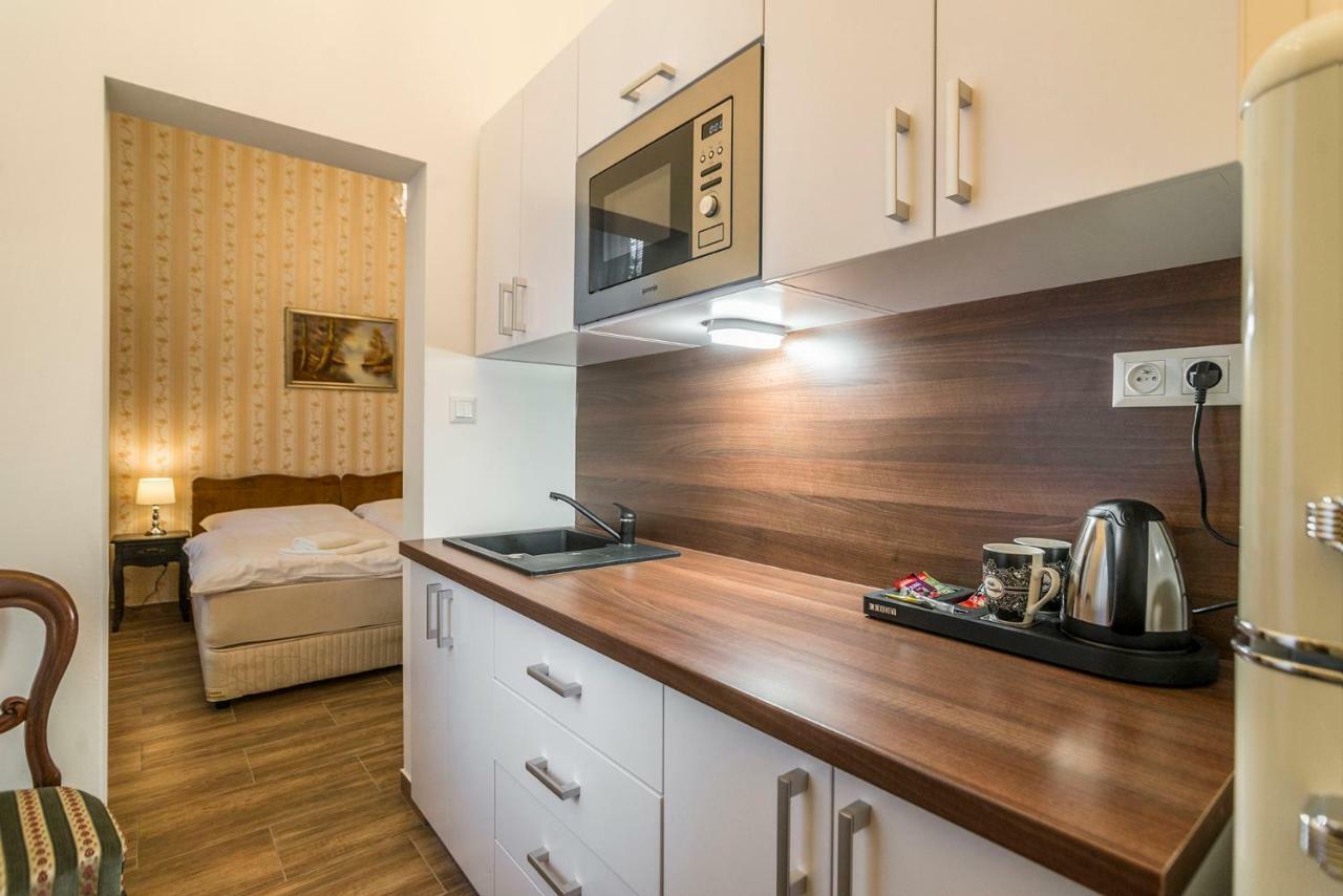 Retro Apartments Bosak Contactless Check-In プレショフ エクステリア 写真